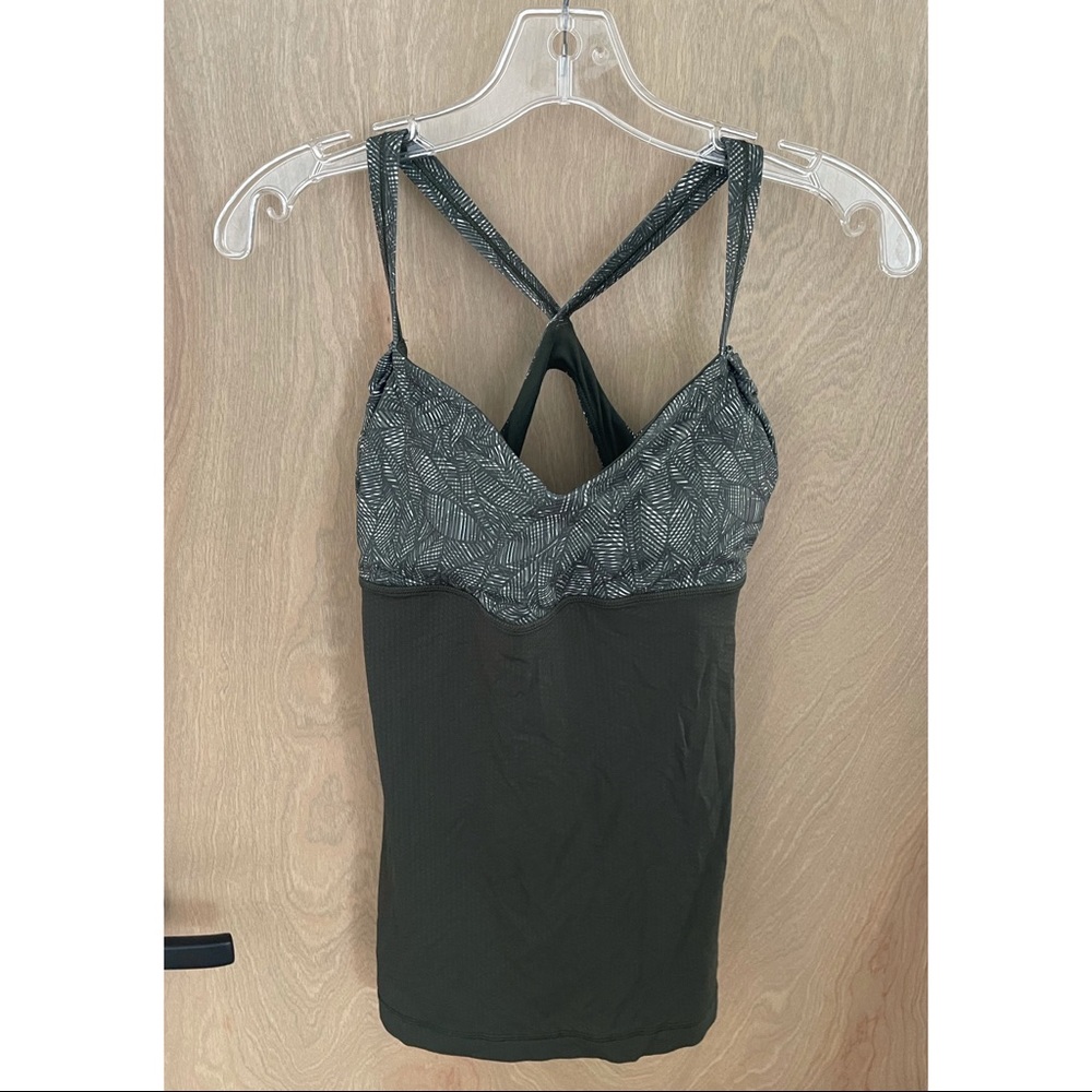 Lululemon workout/casual top size 8